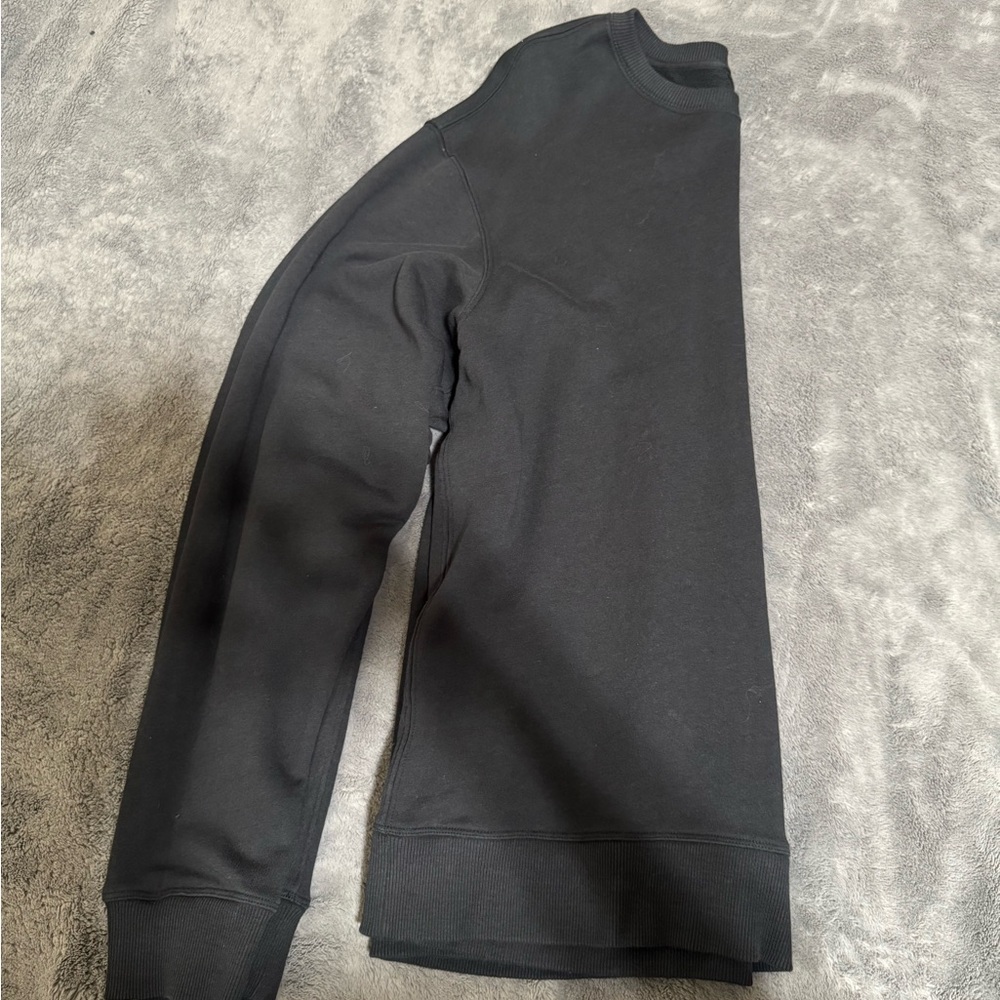 allbirds Classic Black Crewneck Sweater - Picture 2 of 4